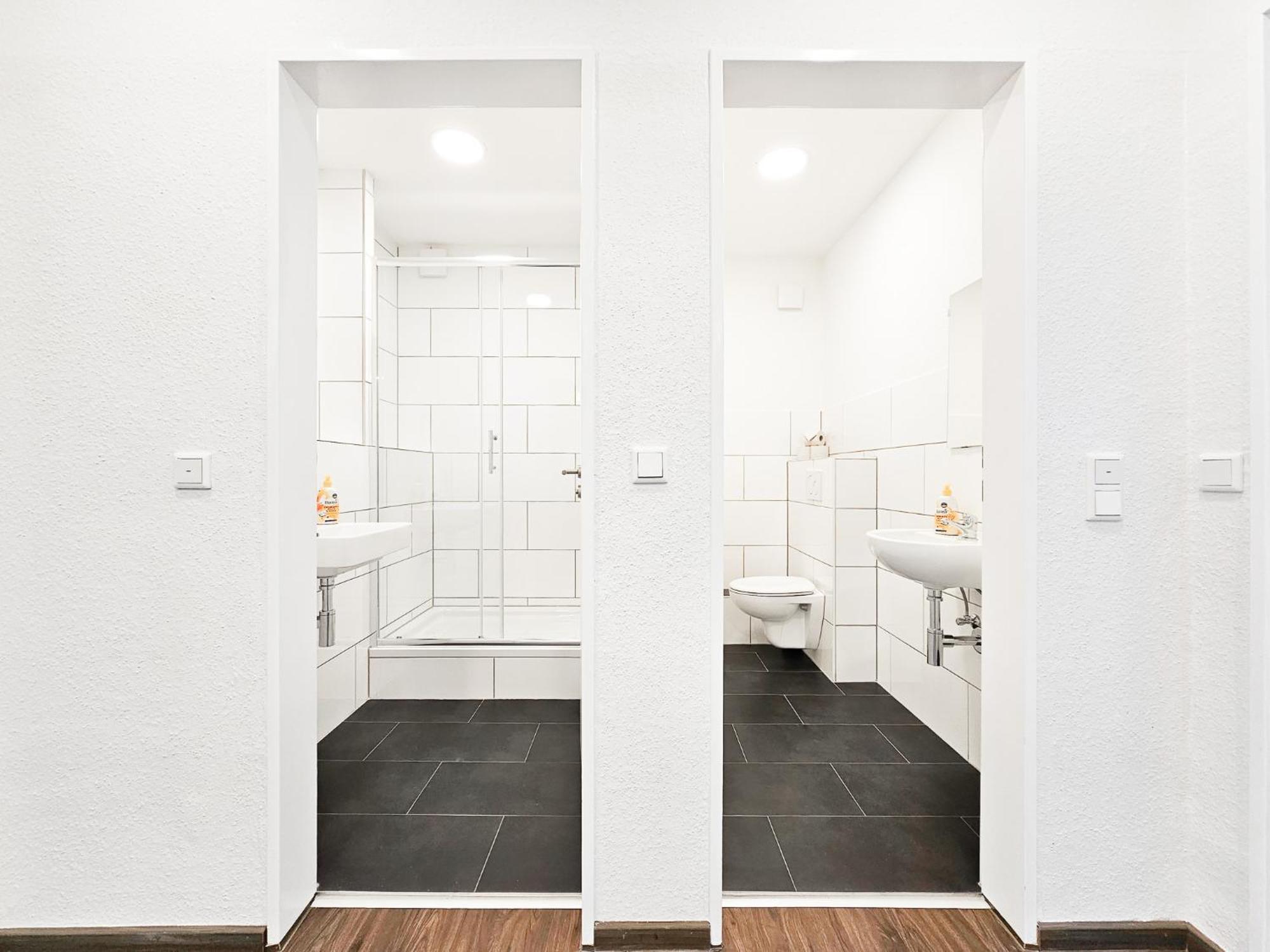 Raj Living - City Center Apartments With 5 Rooms - 10 Min Messe Dus Düsseldorf Exterior foto